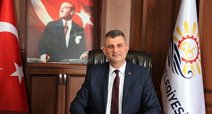 Gölcük Belediye Lideri Ali Yıldırım Sezer, 29 Ekim Cumhuriyet Bayramımız Kutlu Olsun